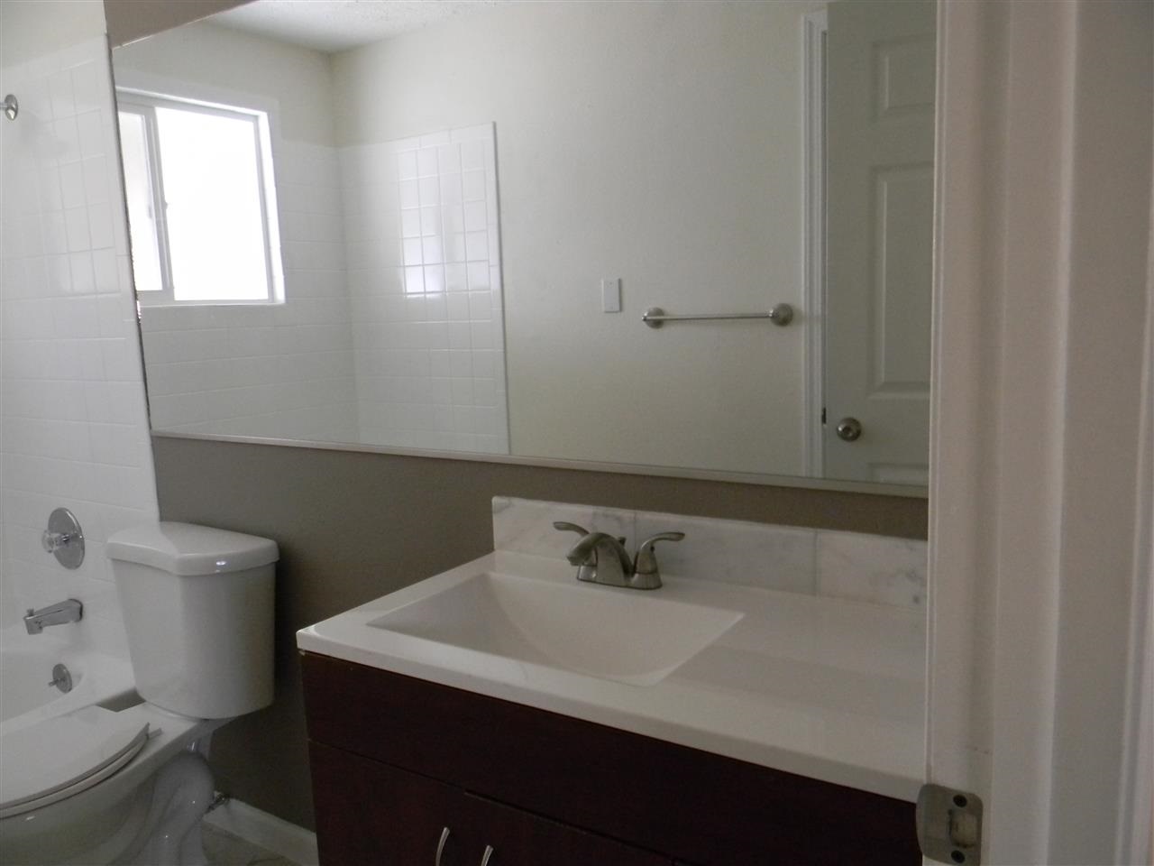 2604 N Bradley Rd - Photo 4