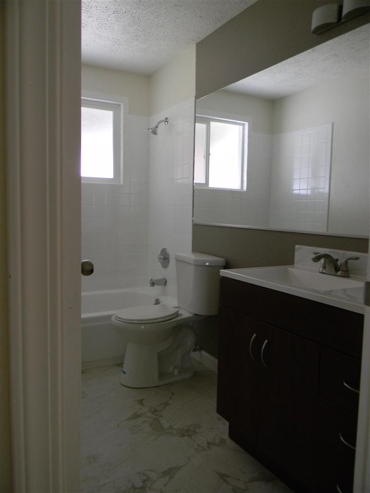 2604 N Bradley Rd - Photo 5