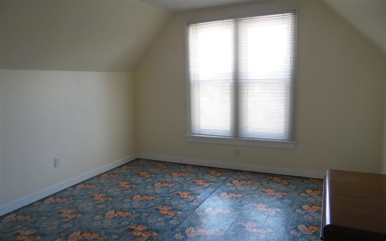 519 W 3rd St - Photo 8