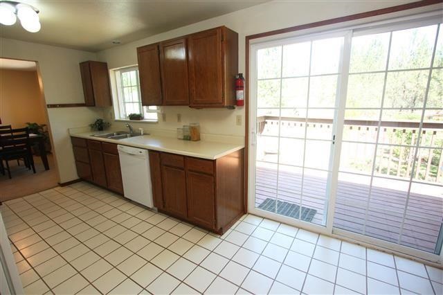 8408 White Rd - Photo 12