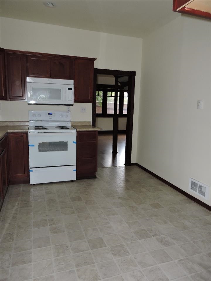 2908 E 17TH - Photo 11
