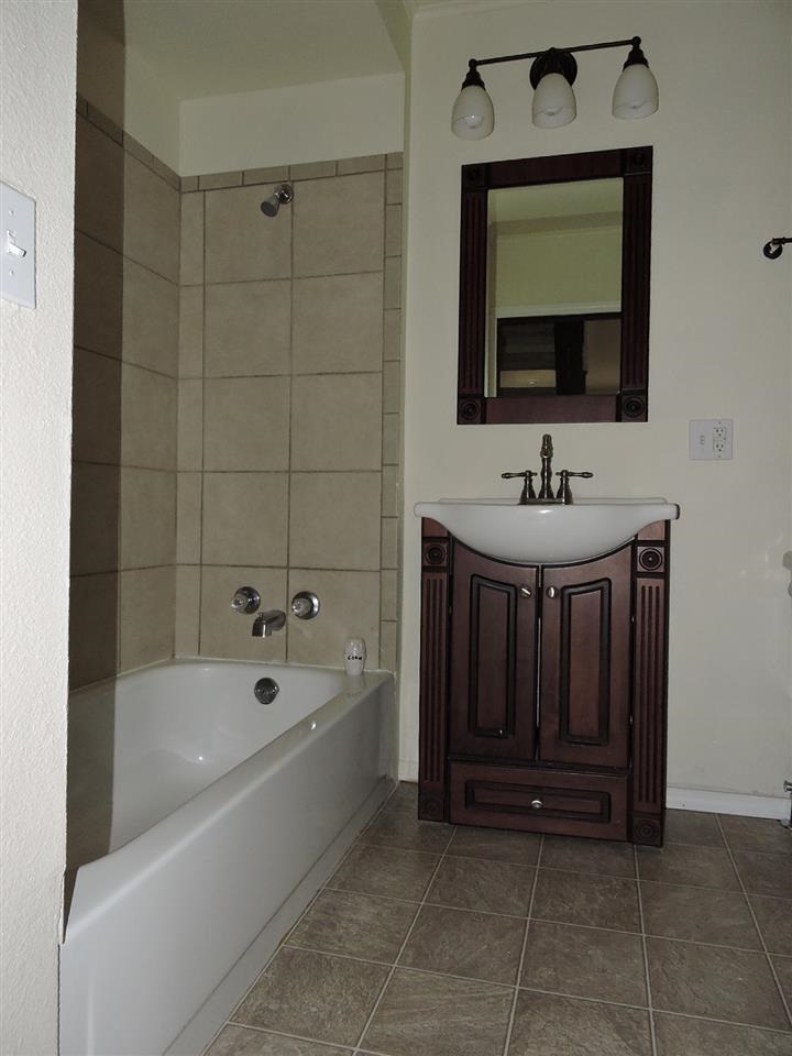 2908 E 17TH - Photo 8