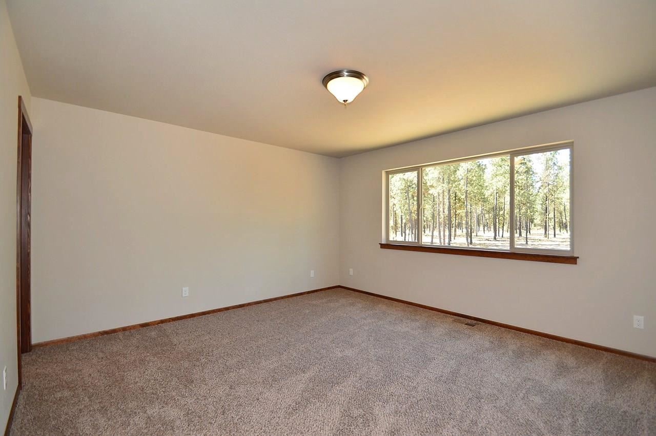 10702 S CEDAR Rd - Photo 12