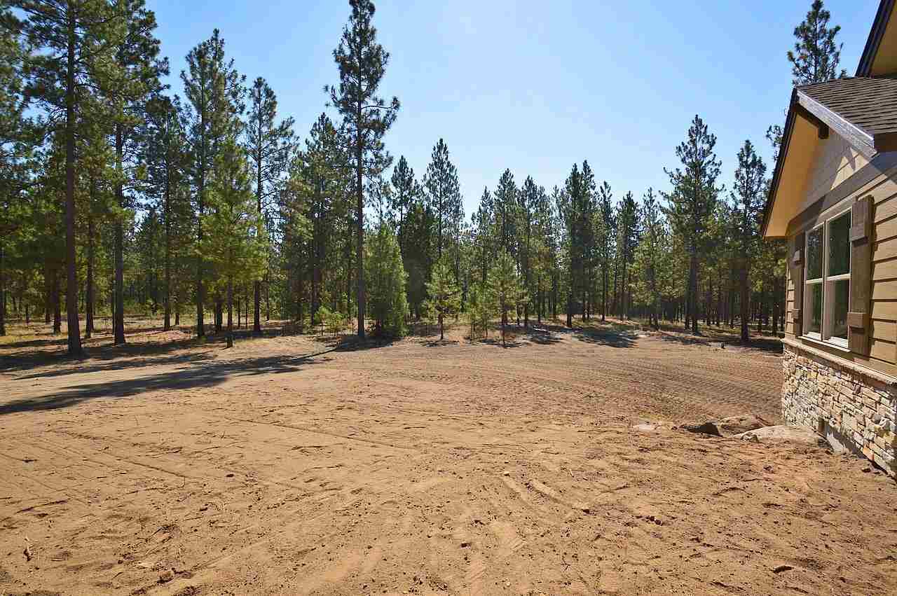 10702 S CEDAR Rd - Photo 15