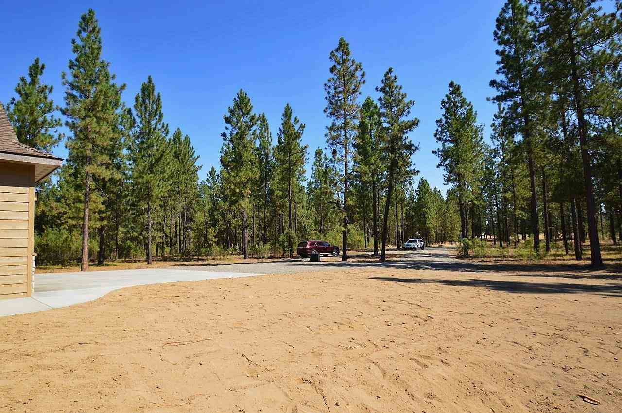 10702 S CEDAR Rd - Photo 16