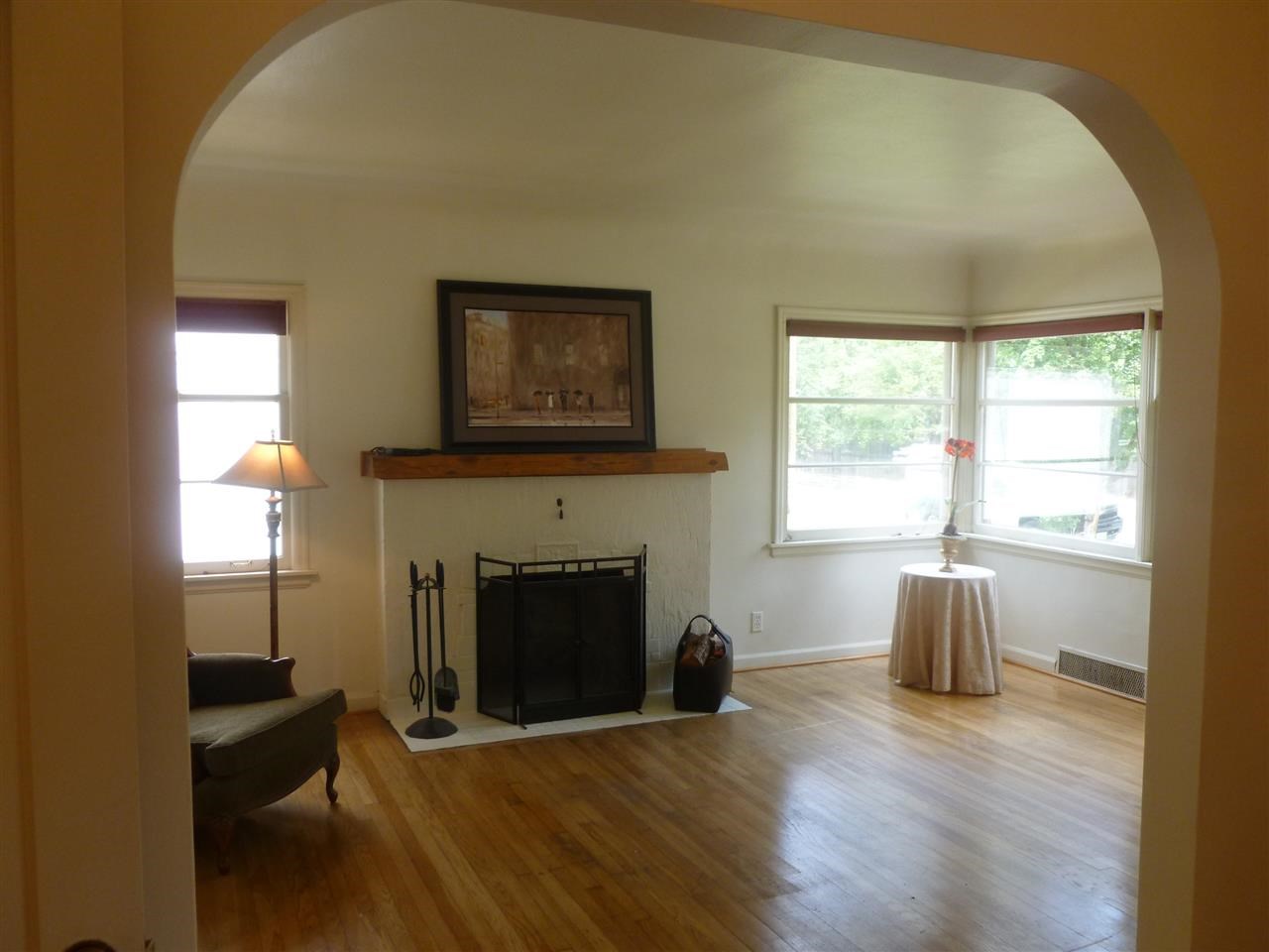 3220 S Division St - Photo 3