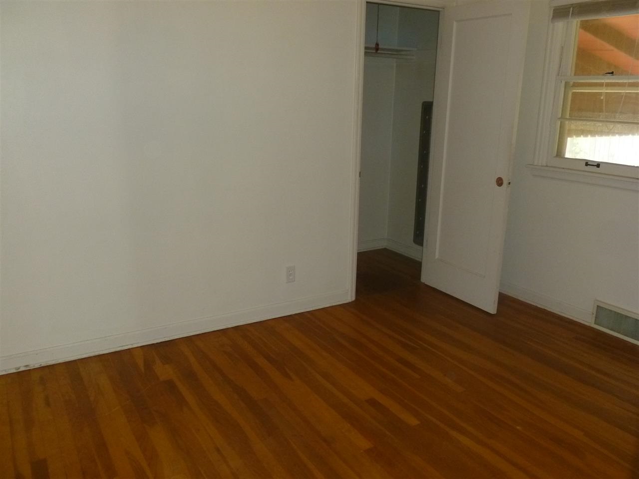 3220 S Division St - Photo 9