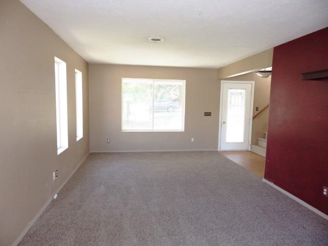 716 S Rebecca St - Photo 2
