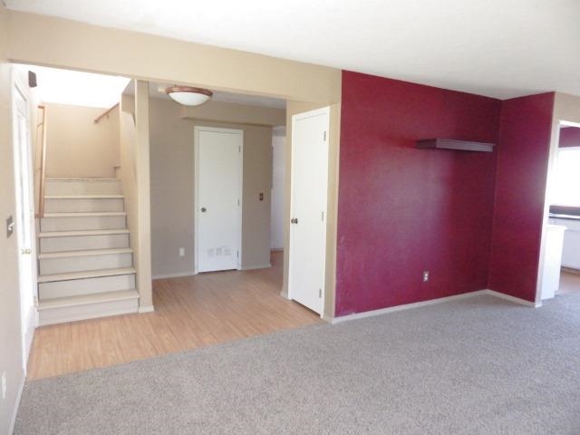 716 S Rebecca St - Photo 3