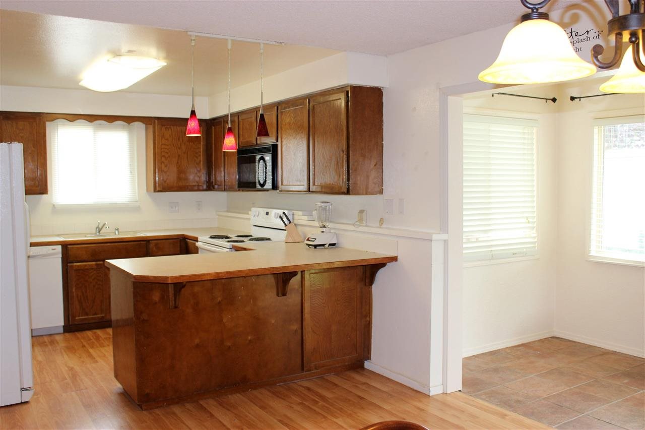 3012 S Perry - Photo 3