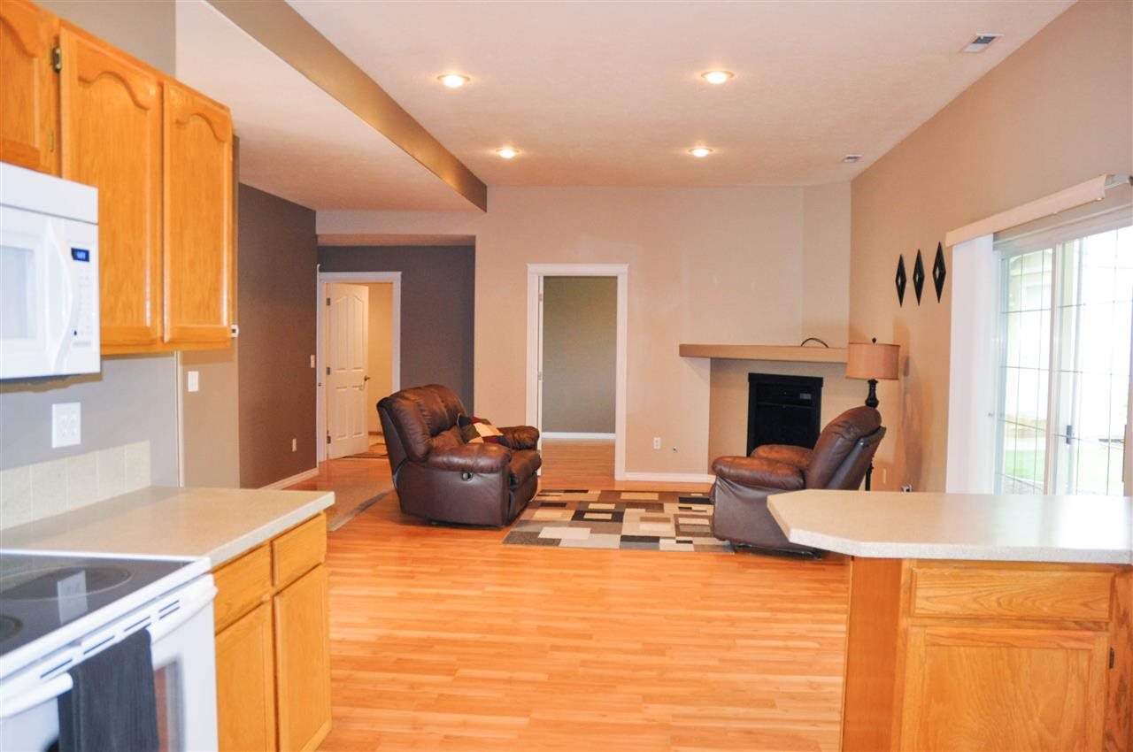 4326 N Sommer Ct - Photo 4