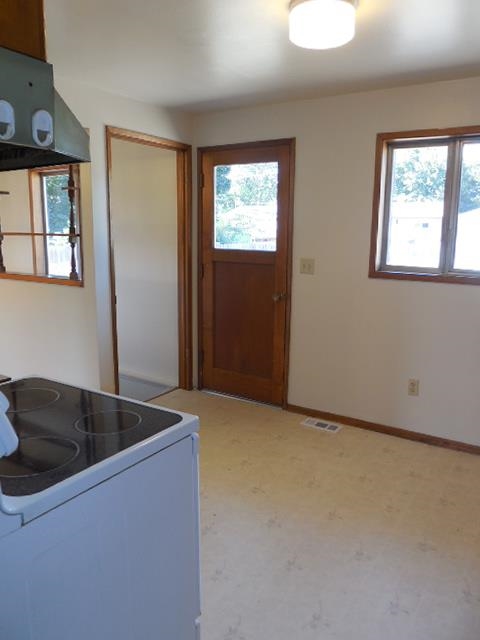 1611 E Rowan Ave - Photo 7