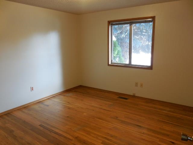 1611 E Rowan Ave - Photo 9