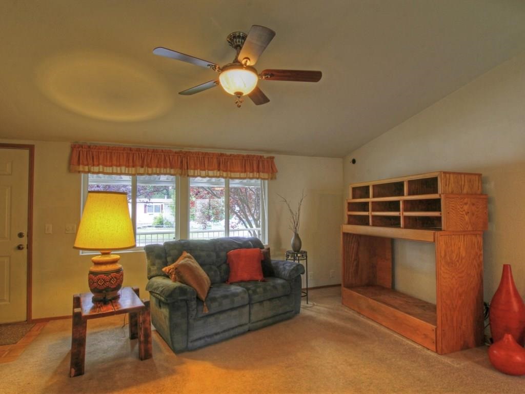 17312 E 3rd Ave - Photo 5