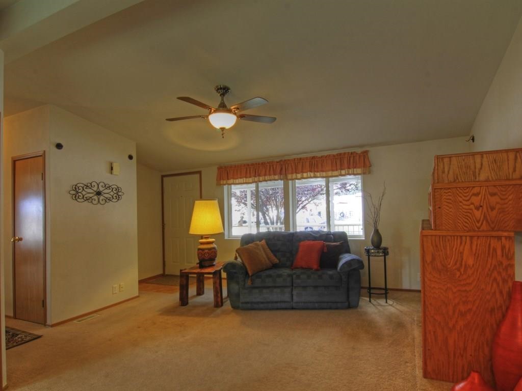 17312 E 3rd Ave - Photo 6