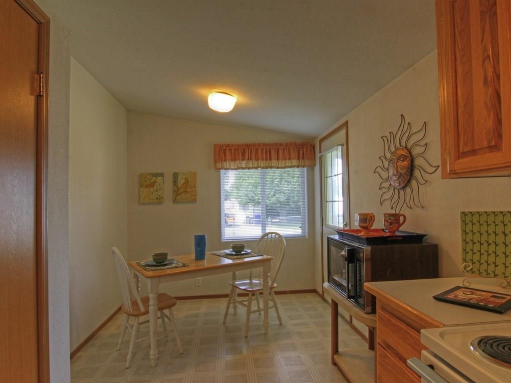 17312 E 3rd Ave - Photo 9