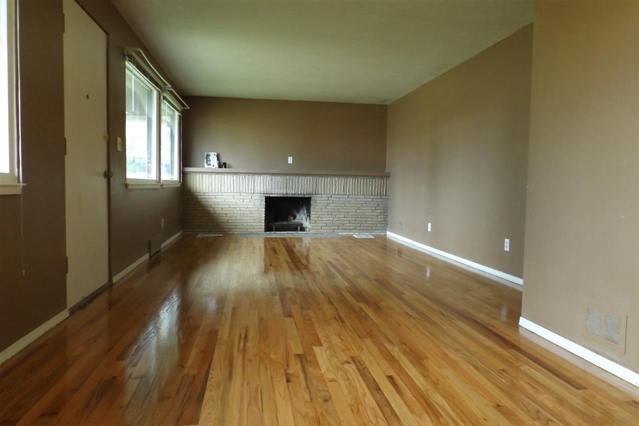 3626 E 15th Ave - Photo 2