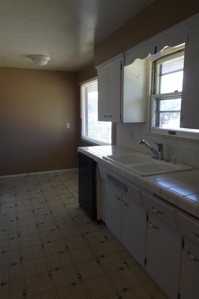 3626 E 15th Ave - Photo 3