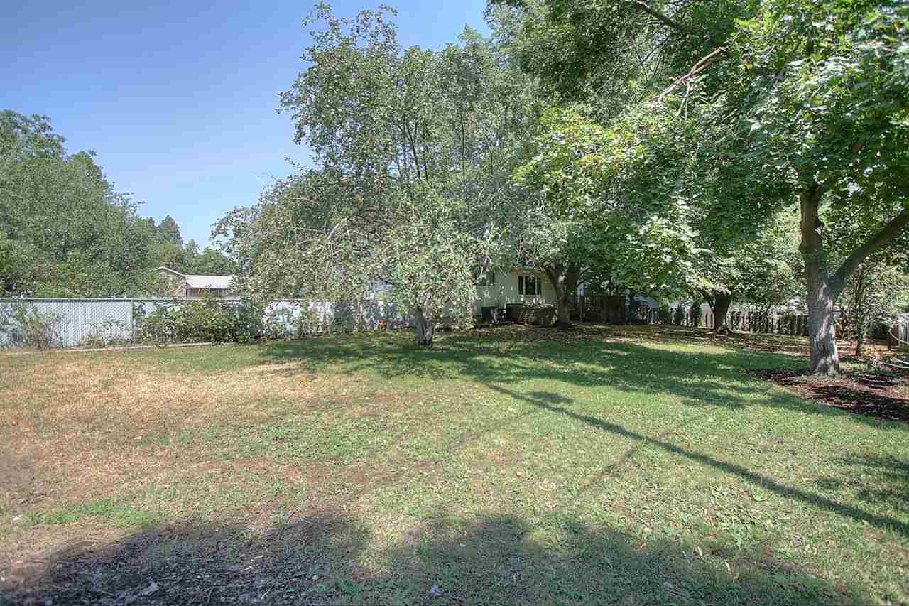 2704 E 40th Ave - Photo 18