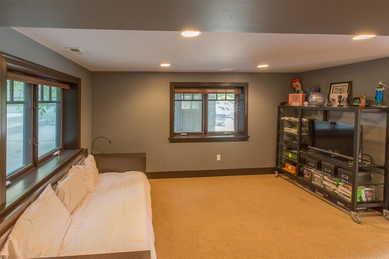 825 E Syringa Rd - Photo 16