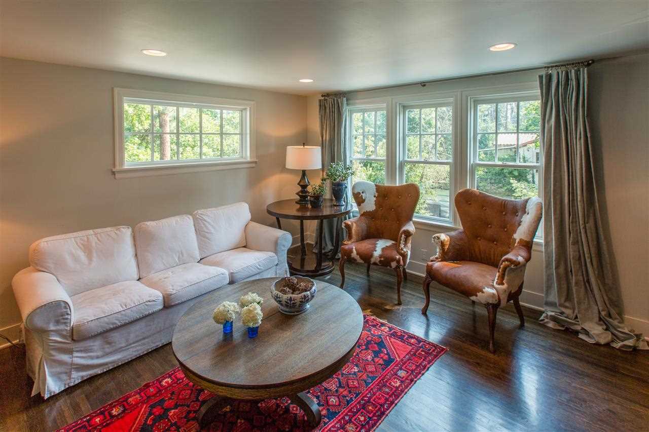 825 E Syringa Rd - Photo 8