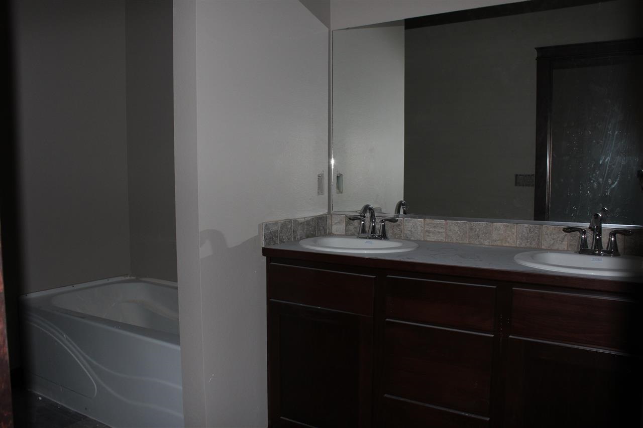 7807 S Fruitvale - Photo 6