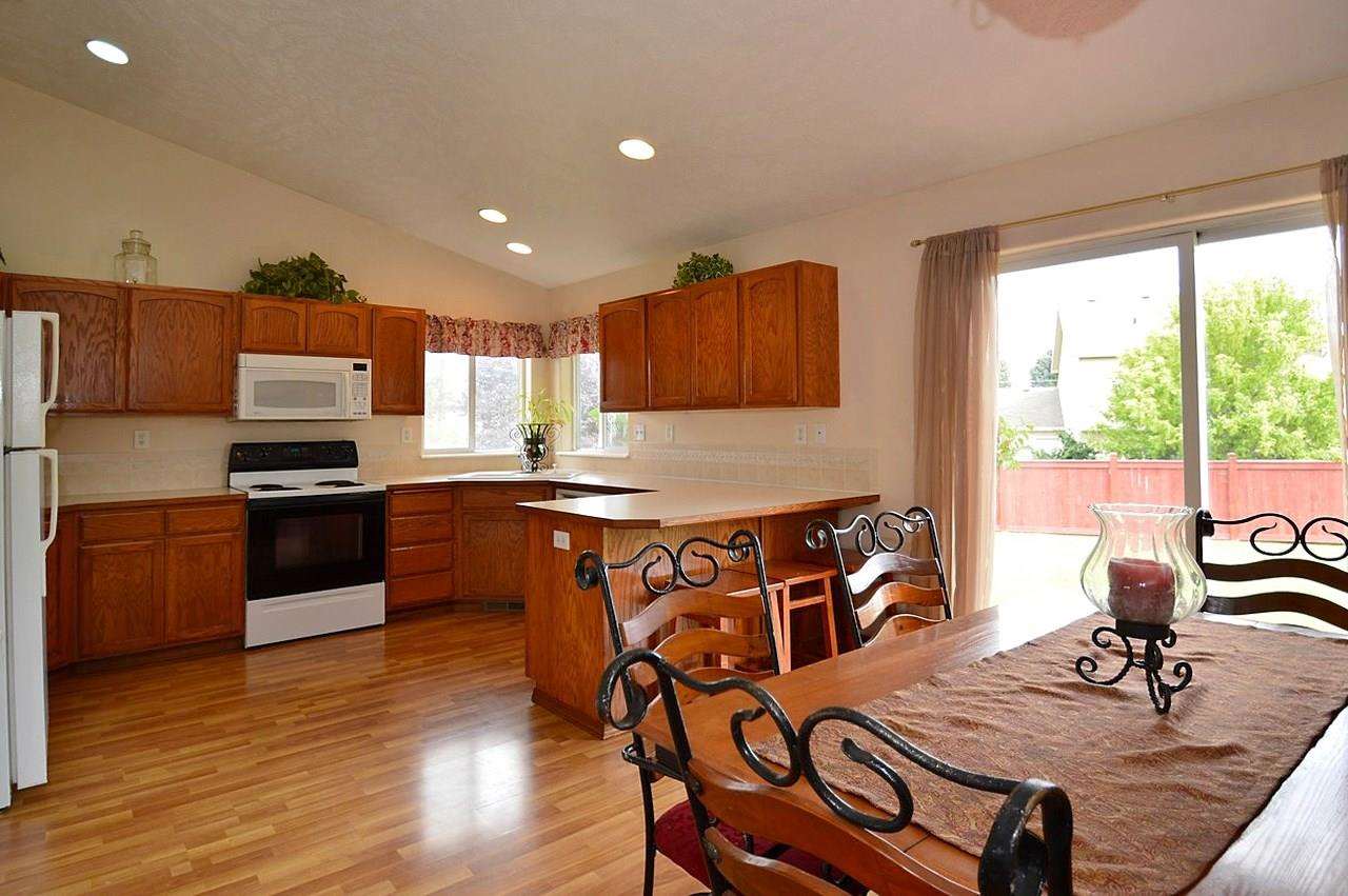 18615 E 9th Ct - Photo 7