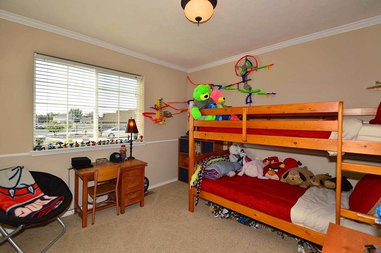 8008 N NATHAN - Photo 11