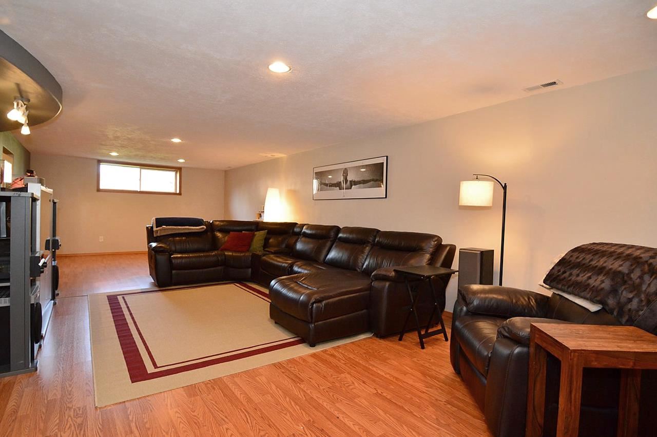 8008 N NATHAN - Photo 5