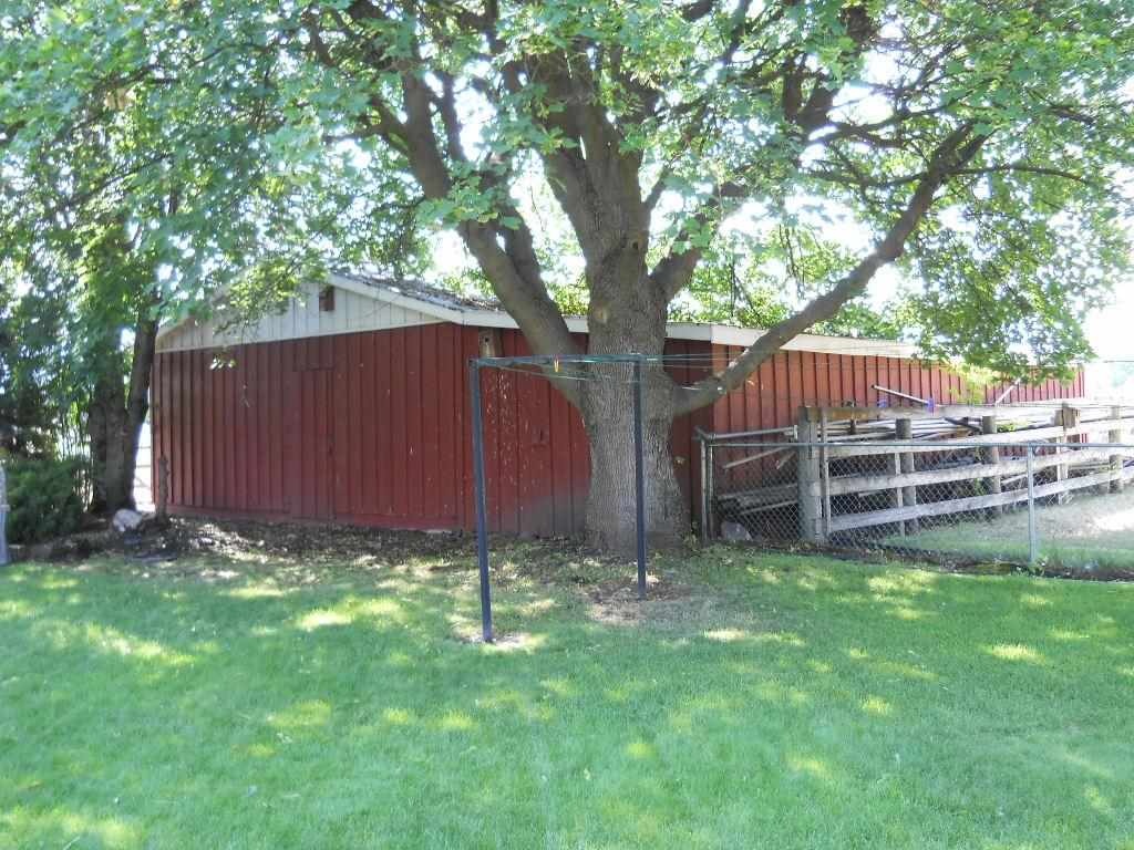 18208 E 4th Ave - Photo 11