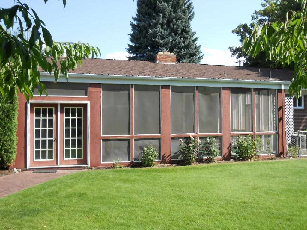 18208 E 4th Ave - Photo 6