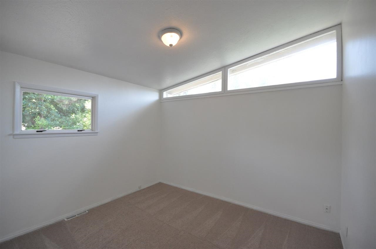 6722 N POST St - Photo 10