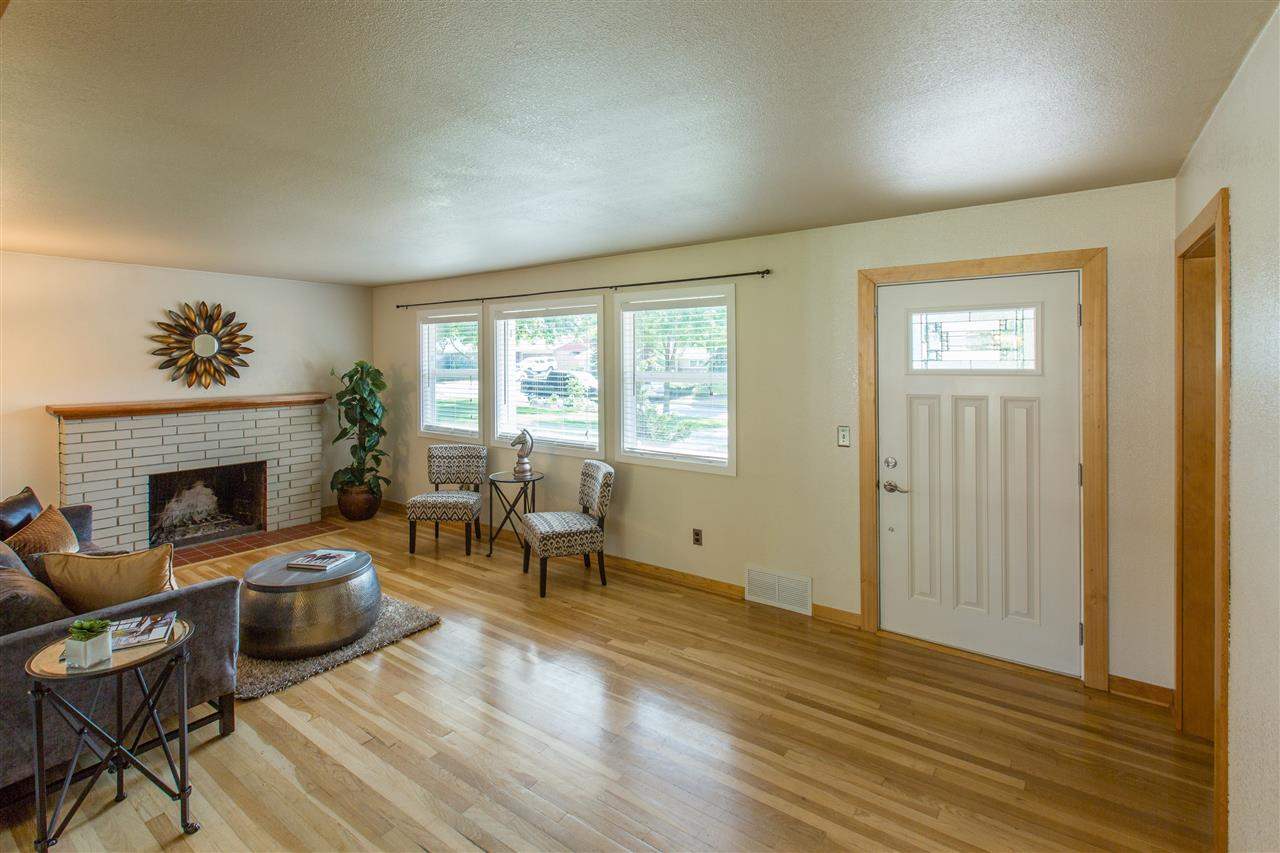 4303 S Hogan - Photo 3