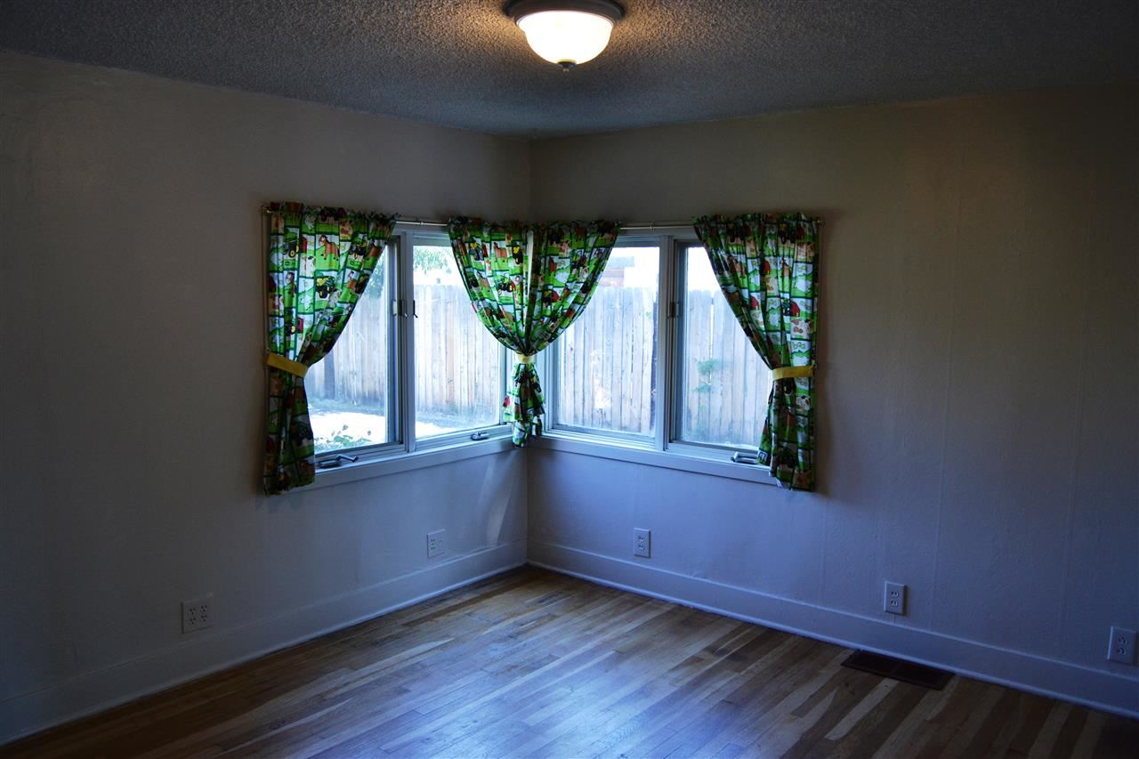 11703 E Valleyway Ave - Photo 8