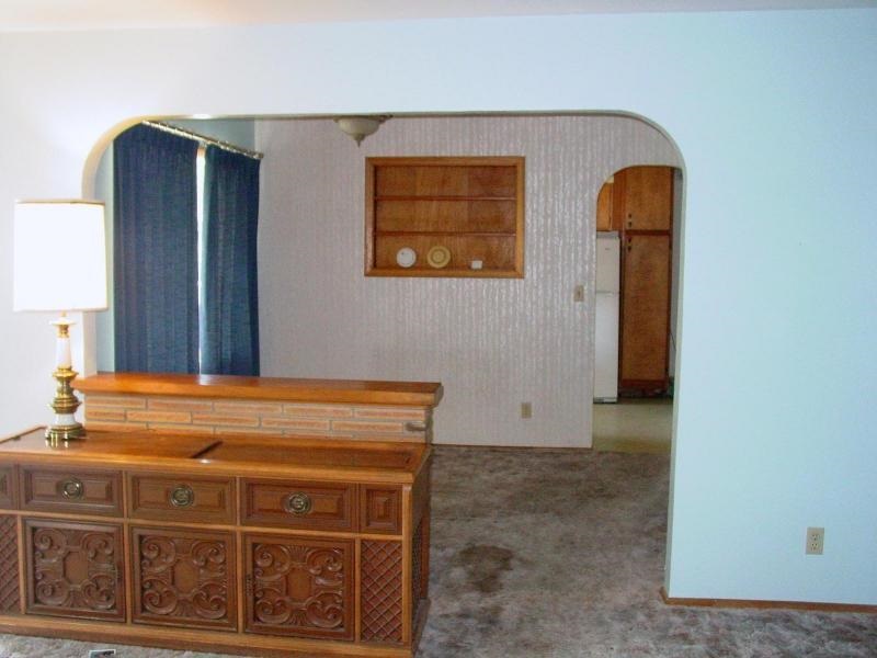 251 S Jefferson St - Photo 4