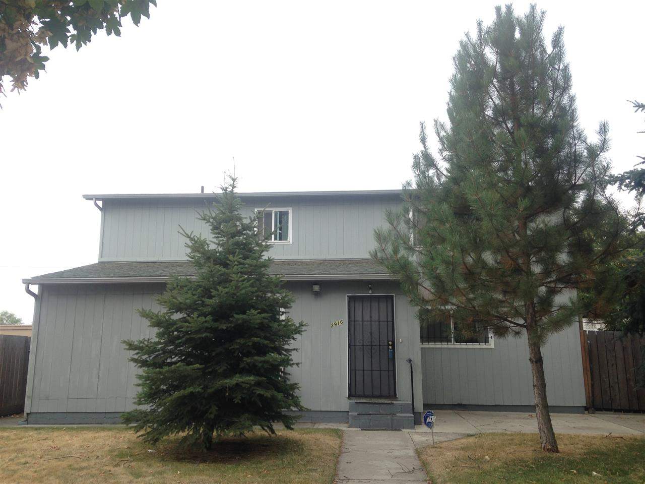 2916 E Broad Ave - Photo 1
