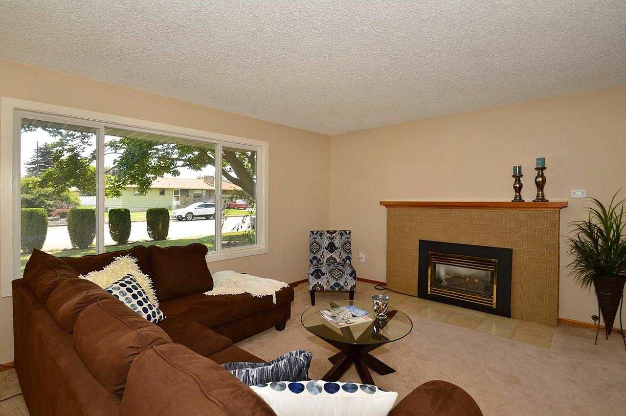 11919 E Grace - Photo 3