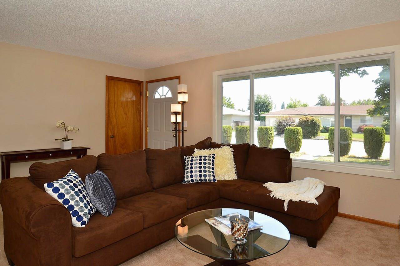 11919 E Grace - Photo 6