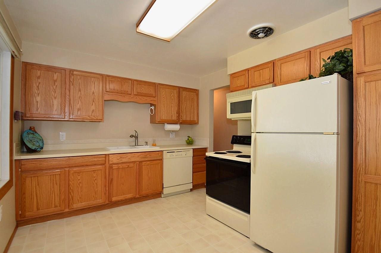 11919 E Grace - Photo 9