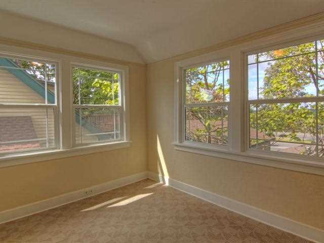 2320 S Jefferson St - Photo 12
