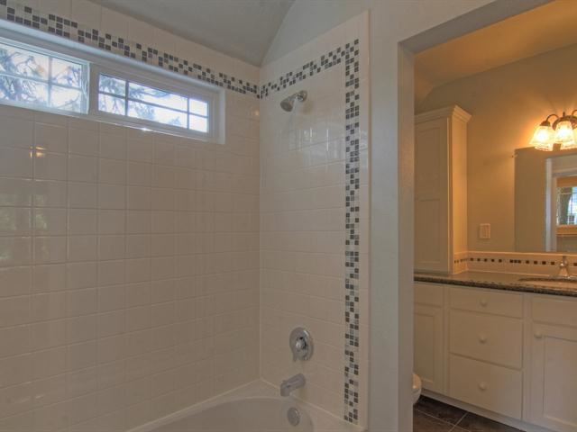 2320 S Jefferson St - Photo 16