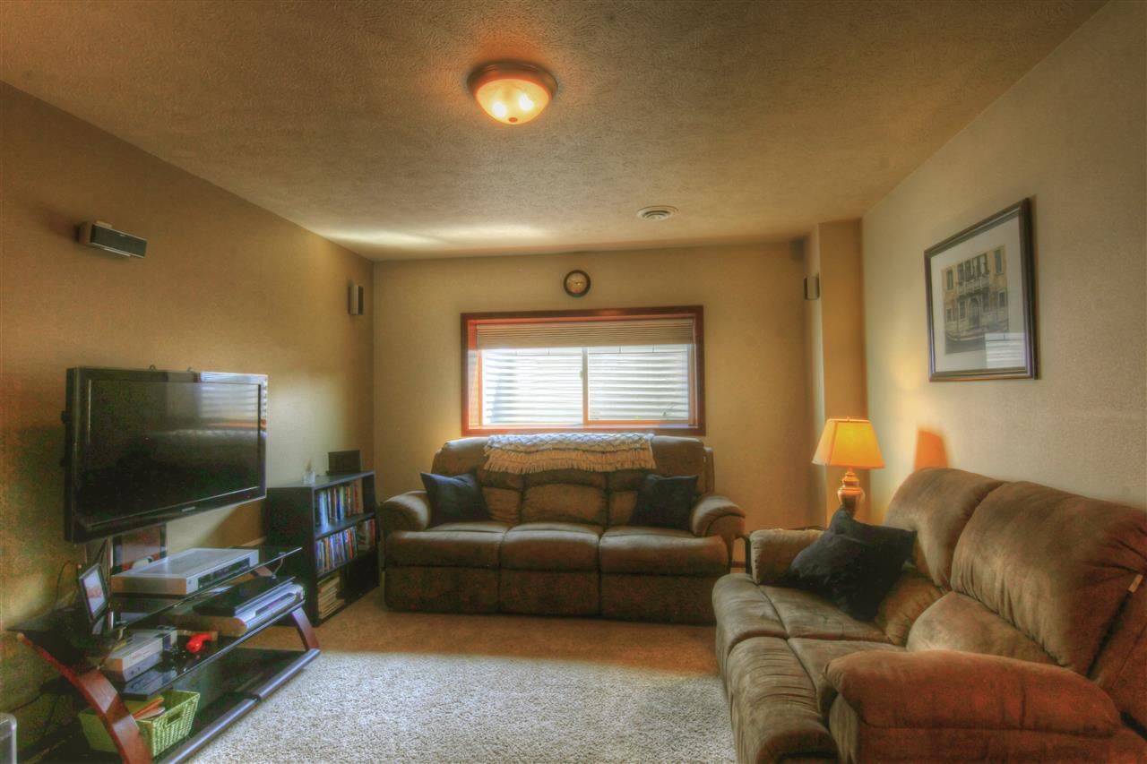 4915 E 15th Ave - Photo 11