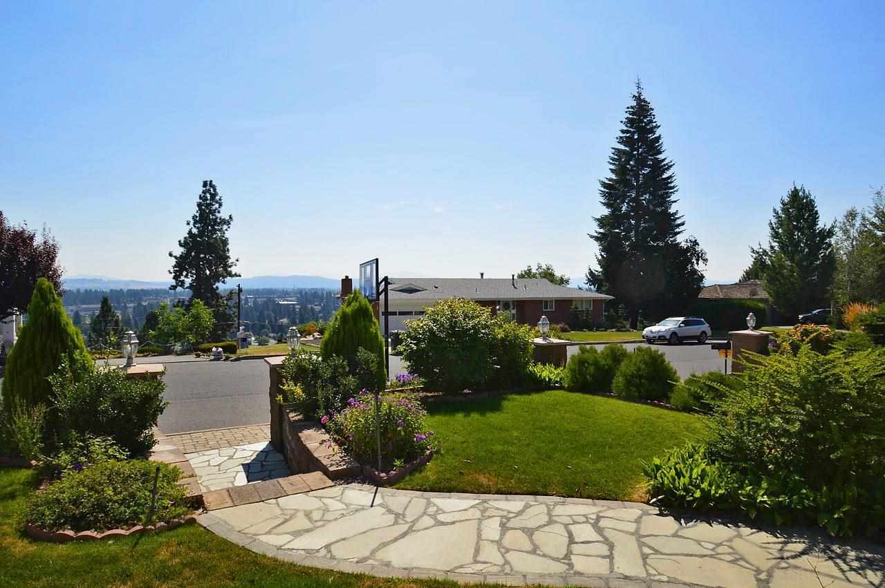 8515 N Northview Rd - Photo 15