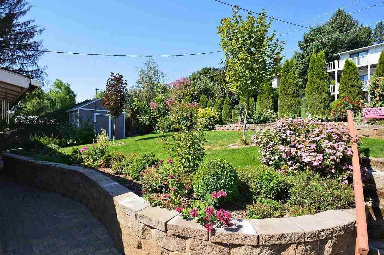 8515 N Northview Rd - Photo 18