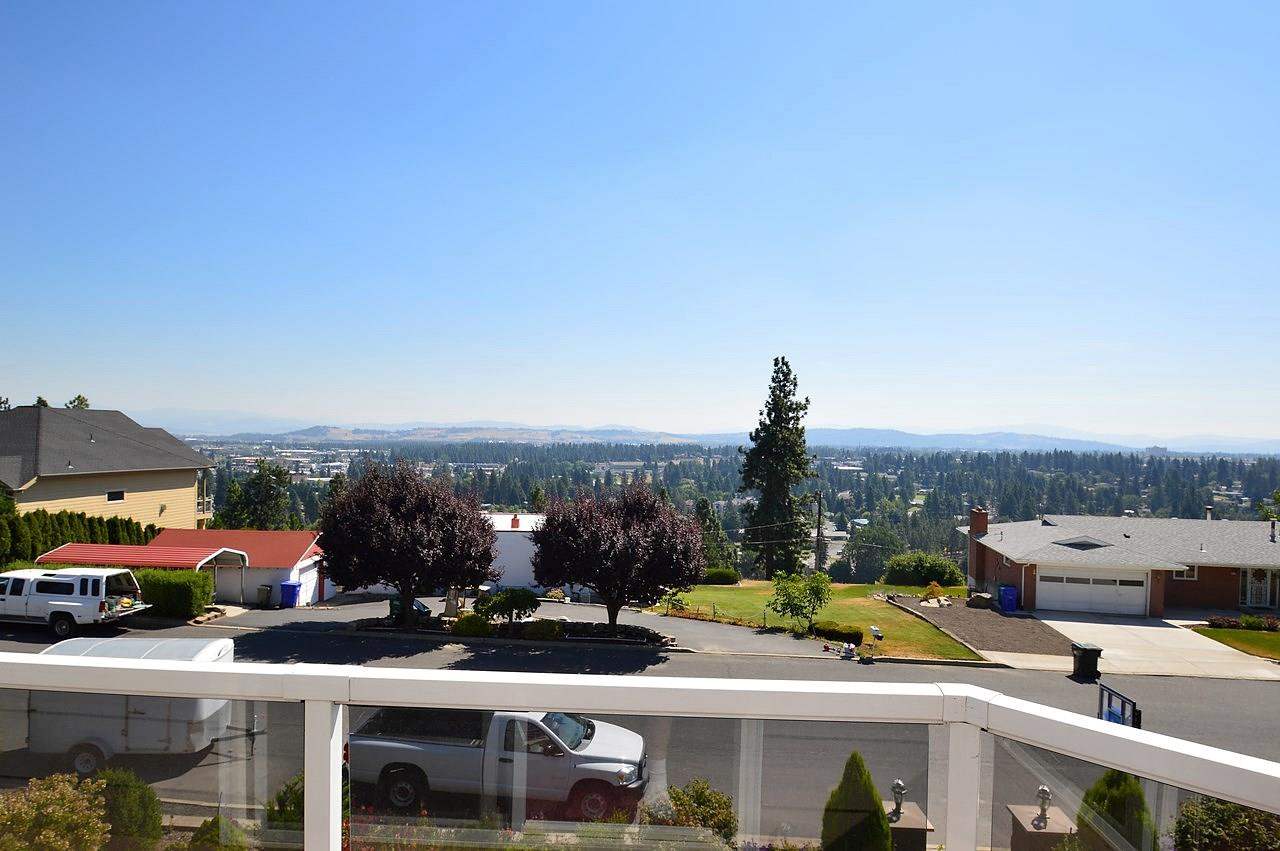 8515 N Northview Rd - Photo 9