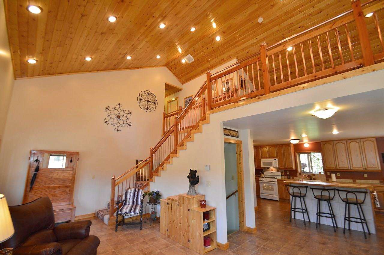 5704 N Garfield Rd - Photo 3