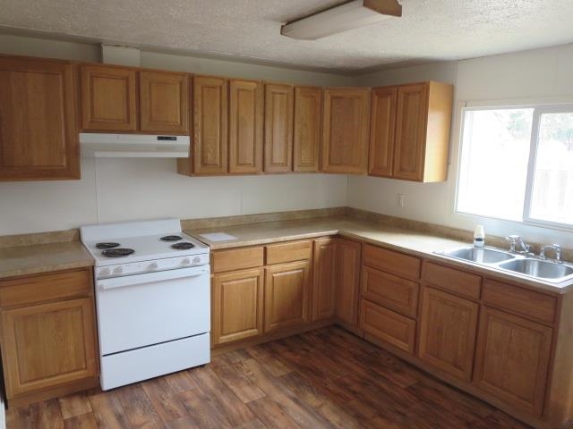 1211 E Sanson Ave - Photo 4