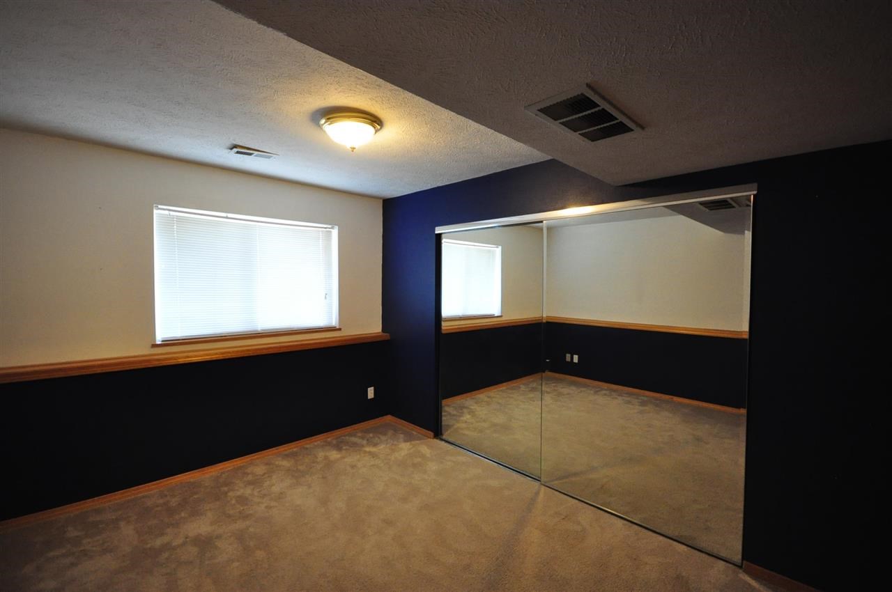 2303 Lilac Ct - Photo 14