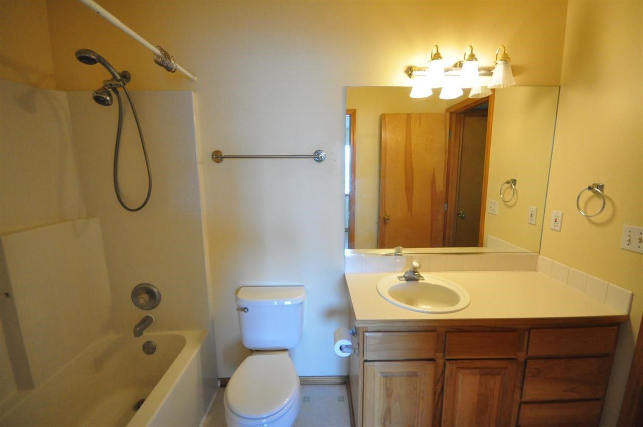 2303 Lilac Ct - Photo 7