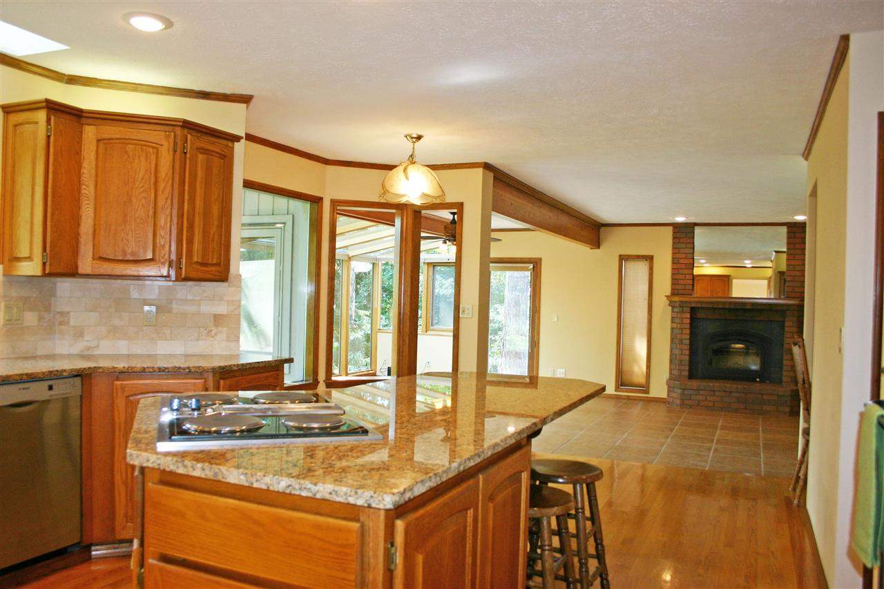 3812 E 48th Ave - Photo 6